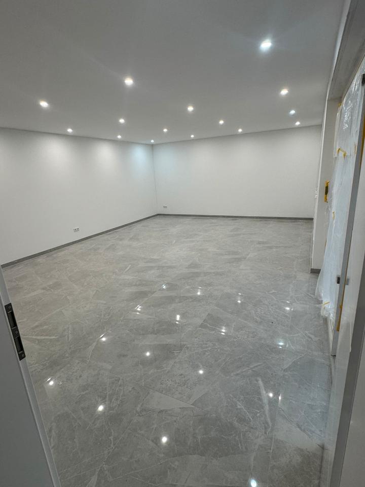 Thumbnail-Großzügige 4 Zimmer Wohnung mit Garten im Zweifamilienhaus