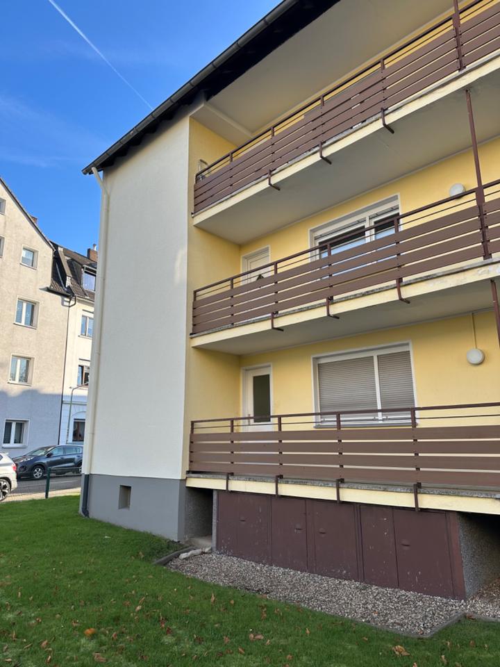 Thumbnail-Schöne 3,5-Raum-Wohnung mit Loggia in zentraler Lage – 72 m², EG