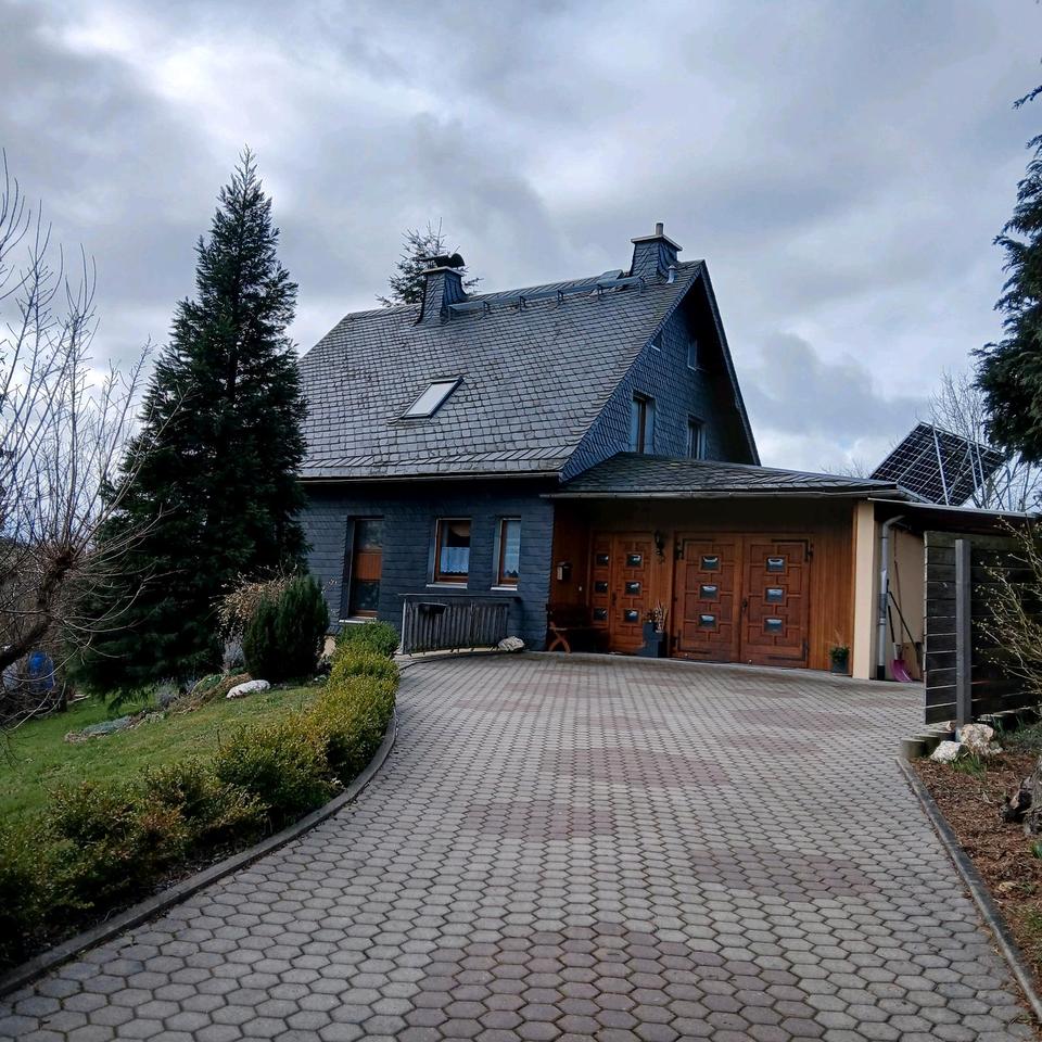 Thumbnail-Einfamilienhaus mit Einliegerwohnung