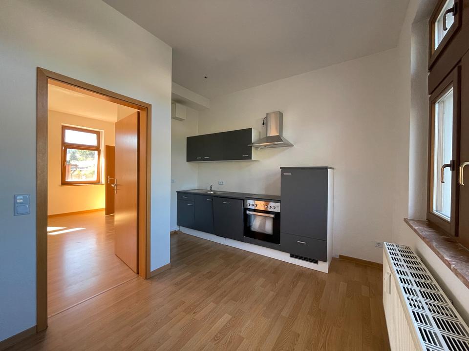 Thumbnail-Renovierte 2-Raum Wohnung mit Einbauküche in Klingenthal