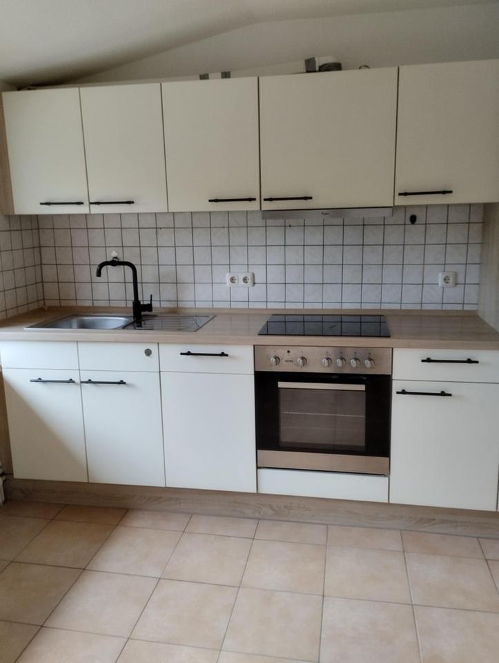 Thumbnail-3 Zimmer Wohnung mit Dachboden + Stellplatz ab sofort zu vermieten