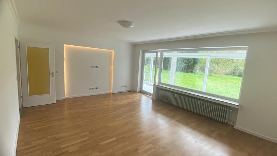 Thumbnail-Lichtdurchflutete, 2-Zimmer-Wohnung mit traumhaftem Wintergarten & Gartenzugang in D-Lohausen