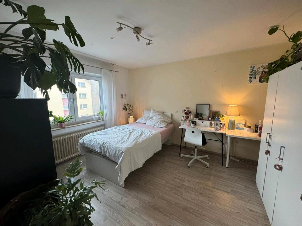 Thumbnail-1 Zimmer aus 3 er Frauen WG