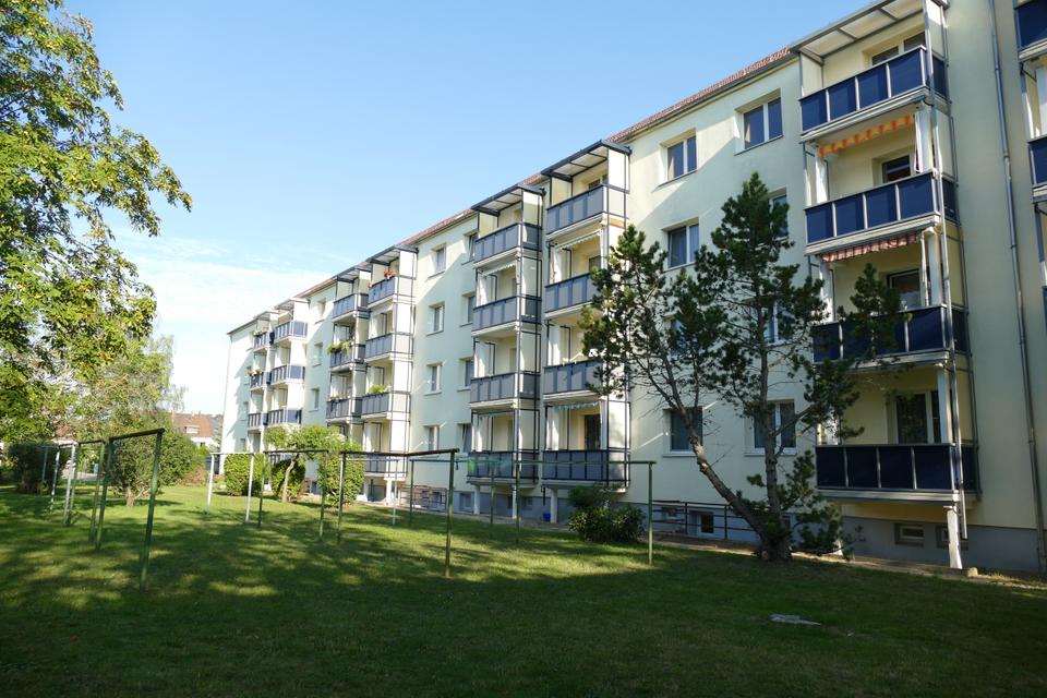 Thumbnail-Schöne 3-Raum Wohnung mit Balkon in beliebter Wohngegend in der Allmersstraße 13 Naumburg (Saale)