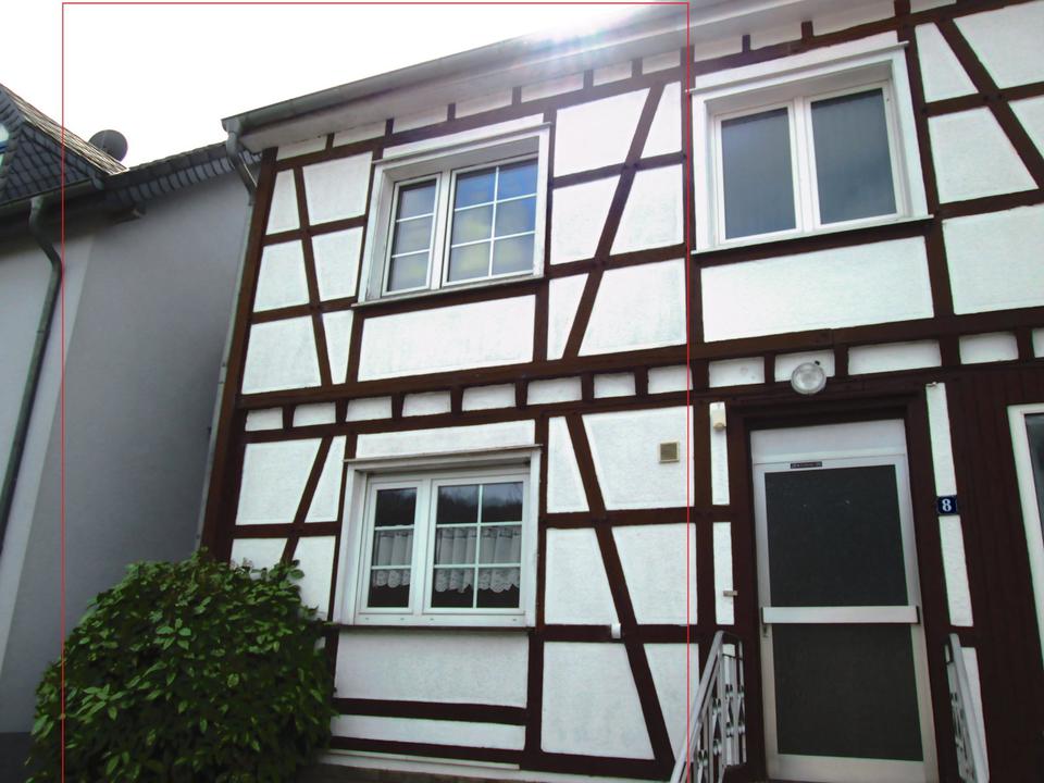 Thumbnail-Charmante Doppelhaushälfte mit Garten, 2 Bädern & 3 Stellplätzen