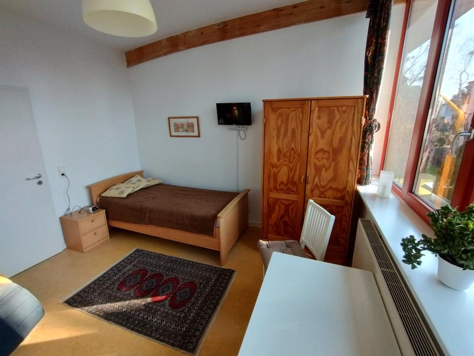 Thumbnail-Zimmer, möbliert