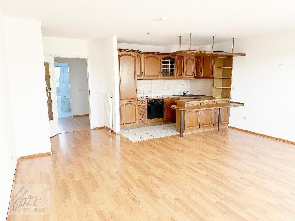 Thumbnail-***HELLE MAISONETTEWOHNUNG MIT BALKON*** individuellem Grundriss und Dachschrägen – Wohncharakter mit Flair in Riesa
