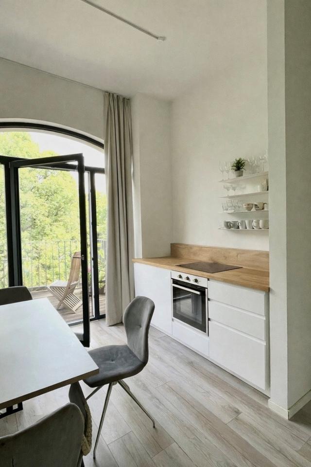 Thumbnail-lichtdurchflutete ruhige Wohnung mit großem Balkon