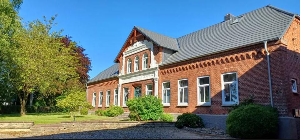 Thumbnail-Moderne 3,5-Zimmer Dachgeschosswohnung mit Garten in Grundhof