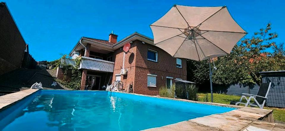 Thumbnail-Bungalow mit Pool, Klima, PV & Speicher + Notstrom, Kaminöfen...