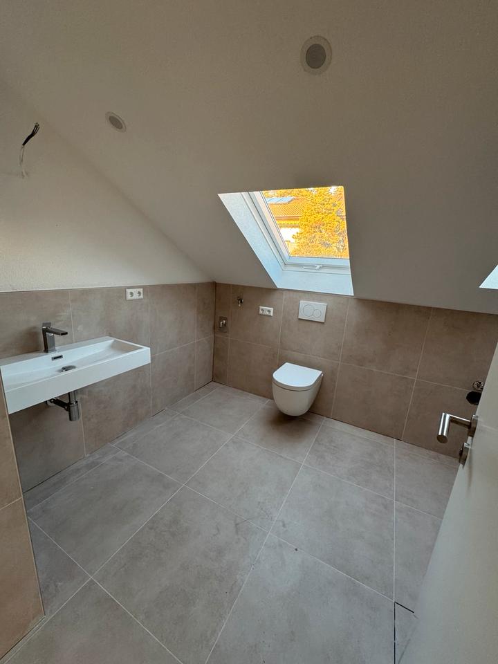 Thumbnail-Kernsanierte 4-Zimmer-Dachgeschosswohnung.