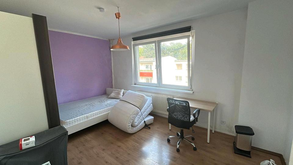 Thumbnail-3-Zimmer-Wohnung mit Einbauküche verfügbar