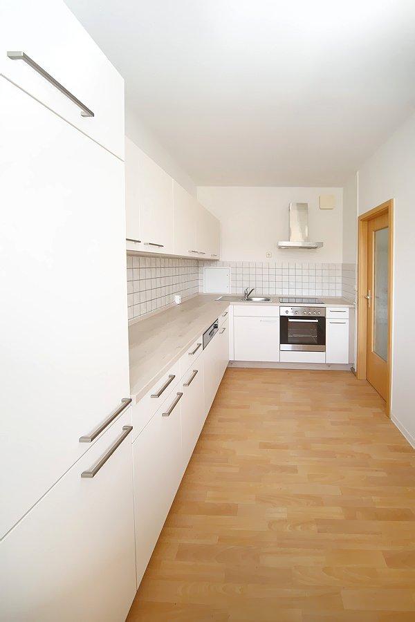 Thumbnail-3 Raumwohnung mit verglastem Balkon und Einbauküche