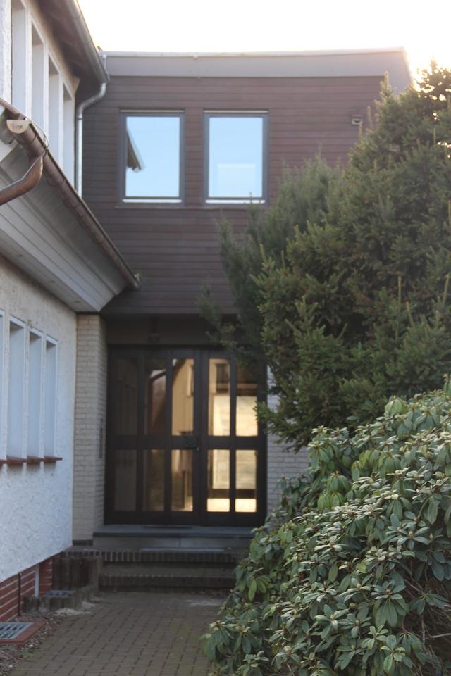 Thumbnail-Studiowohnung voll unterkellert mit großem Garten