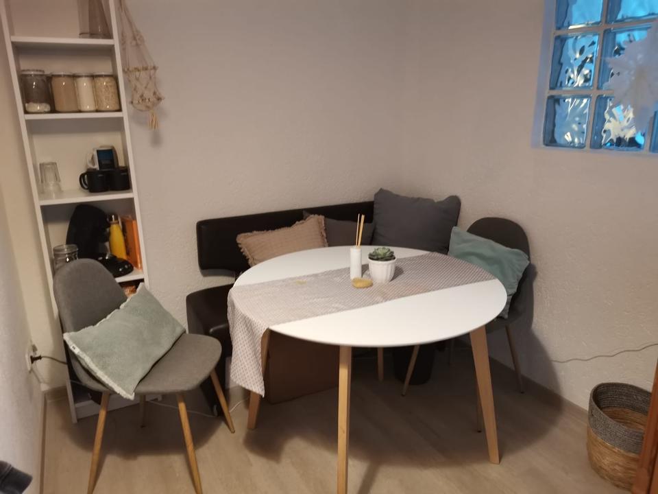 Thumbnail-Kleine gemütliche 2 Zimmerwohnung mit Küche