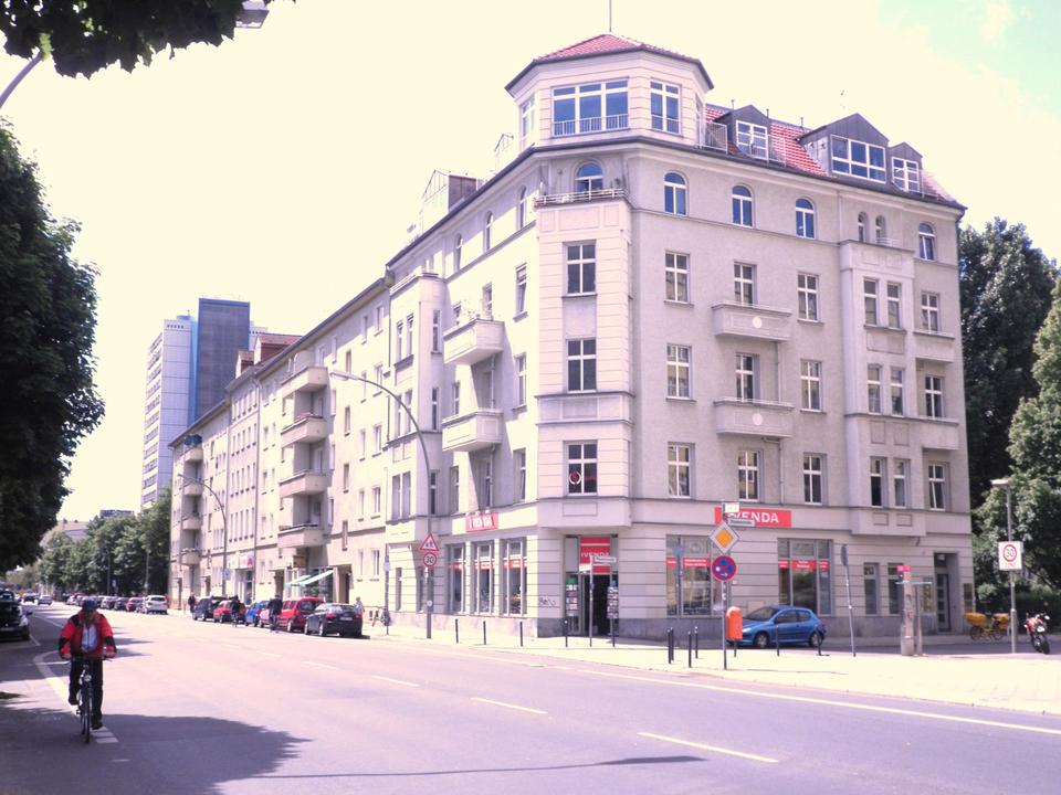 Thumbnail-Bezugsfrei + Provisionsfrei + Saniert. 3. OG. Westbalkon. U-Bahn