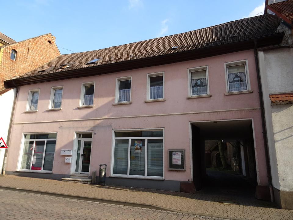 Thumbnail-Große, helle 3-Zimmerwohnung mit Dusche und Vorratsraum