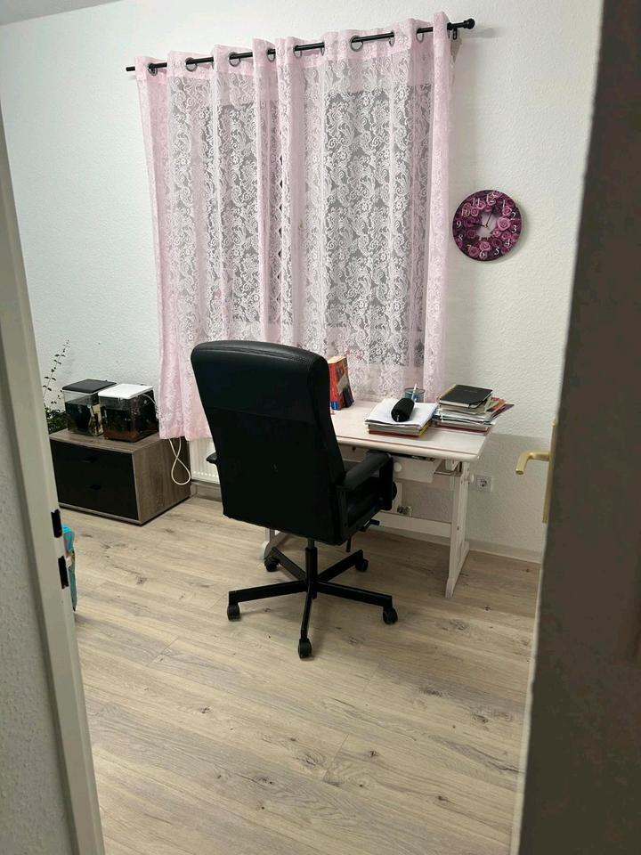 Thumbnail-3 Zi Wohnung mit Balkon und Stellplatz, Hanau Innenstadt