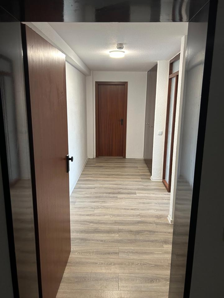 Thumbnail-Helle 2-Zimmer-Wohnung mit Balkon
