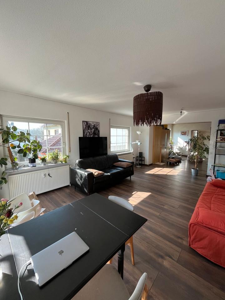 Thumbnail-Sonnige 3-Zimmer-Wohnung mit Balkonterrasse & Kamin (Symrise)