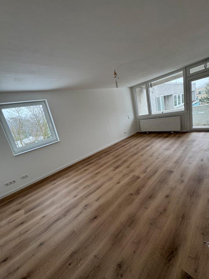 Thumbnail-3,5Z. Wohnung Erstbezug nach Sanierung in Hemmingen