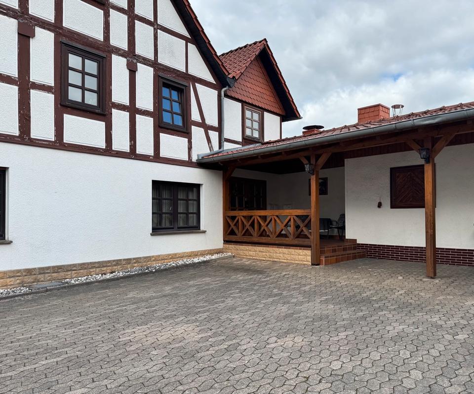 Thumbnail-Großes Wohnhaus