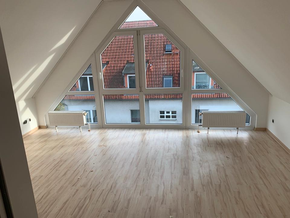 Thumbnail-4 Zimmer Maisonette Wohnung in Wust, der mittlere Block, mit großem Balkon, 2 Bäder