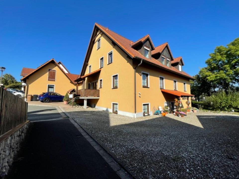 Thumbnail-Großzügige 2 12 Zimmer-Whg mit Terrasse, Loggia und Gartenanteil