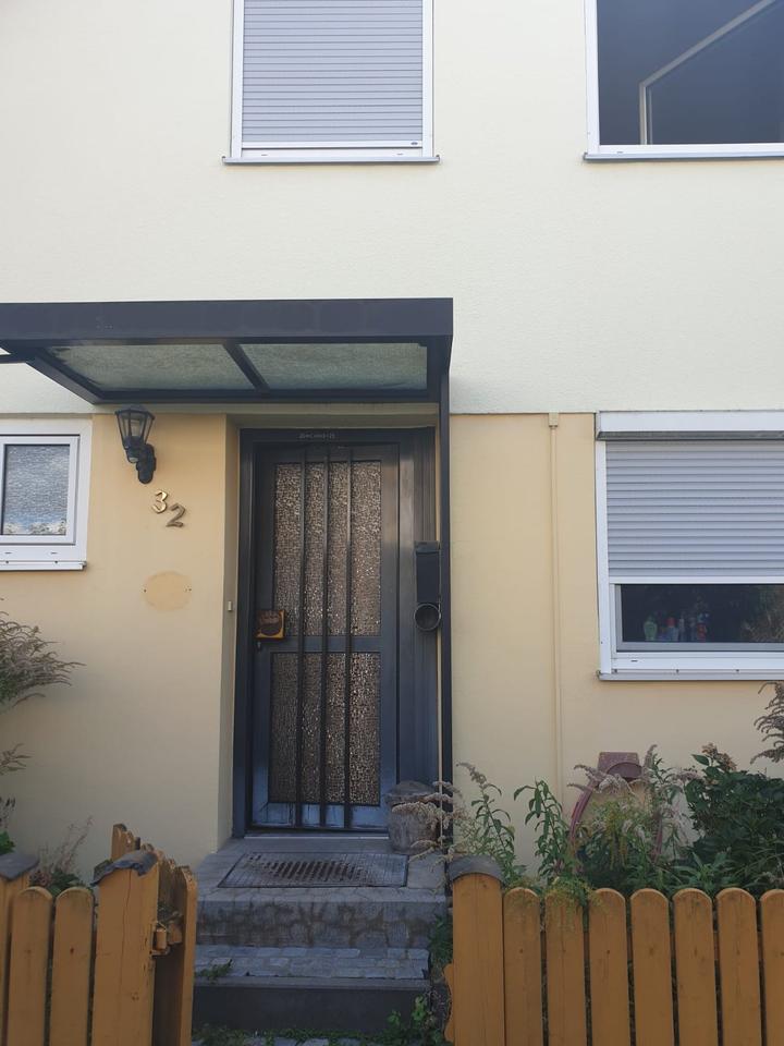 Thumbnail-Reihenmittelhaus mit 6 Zimmern in Kleinschwarzenlohe zu vermieten