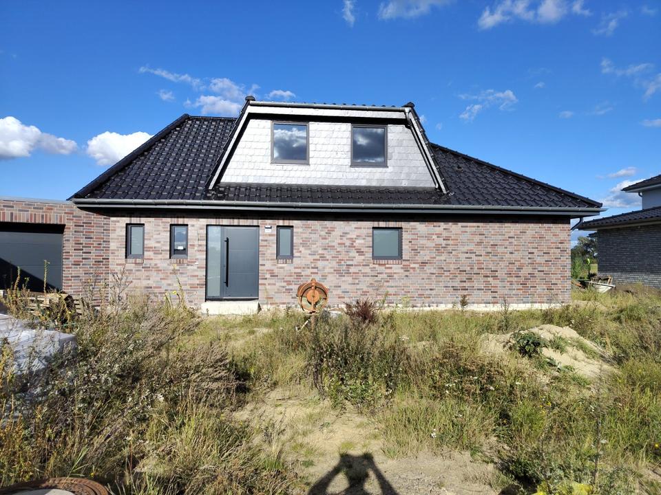 Thumbnail-Einfamilienhaus Neubau Bungalow mit Garage