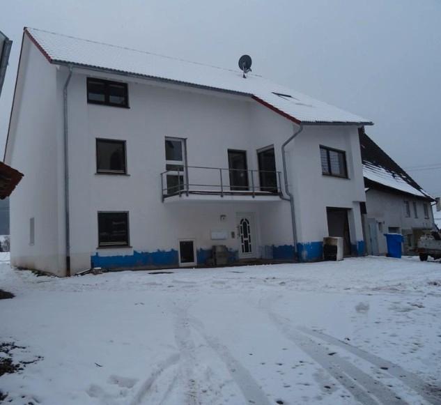 Thumbnail-Helle 3,5 Zimmer Wohnung 1. OG mit Balkon, Stellplatz, Garten