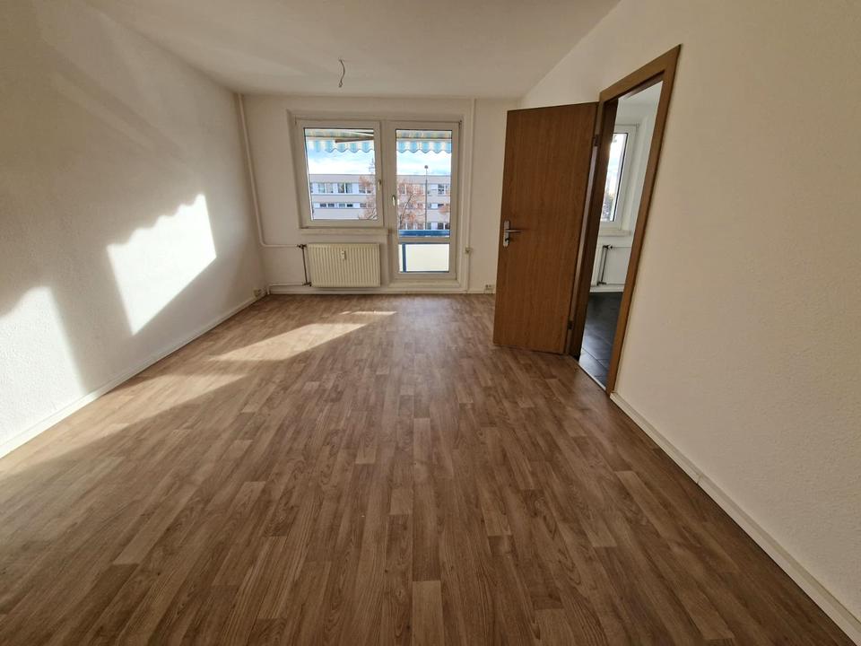 Thumbnail-4-Zimmer-Wohnung im 1. Obergeschoss zu vermieten