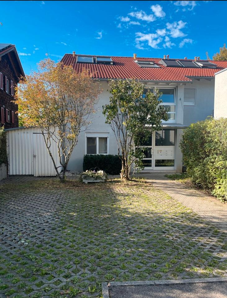 Thumbnail-Zu vermieten: 2,5-Zimmer-Wohnung mit Balkon & EBK in Kirchheim