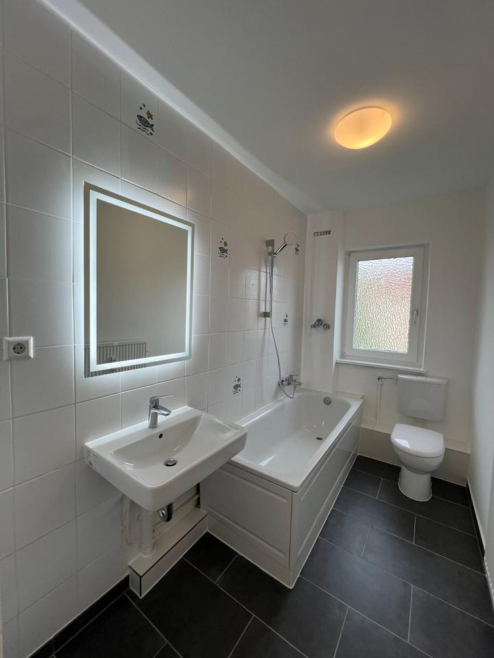 Thumbnail-WIE AUS DEM BILDERBUCH! - 3-Zimmer-Wohnung mit EBK & Wohlfühlambiente