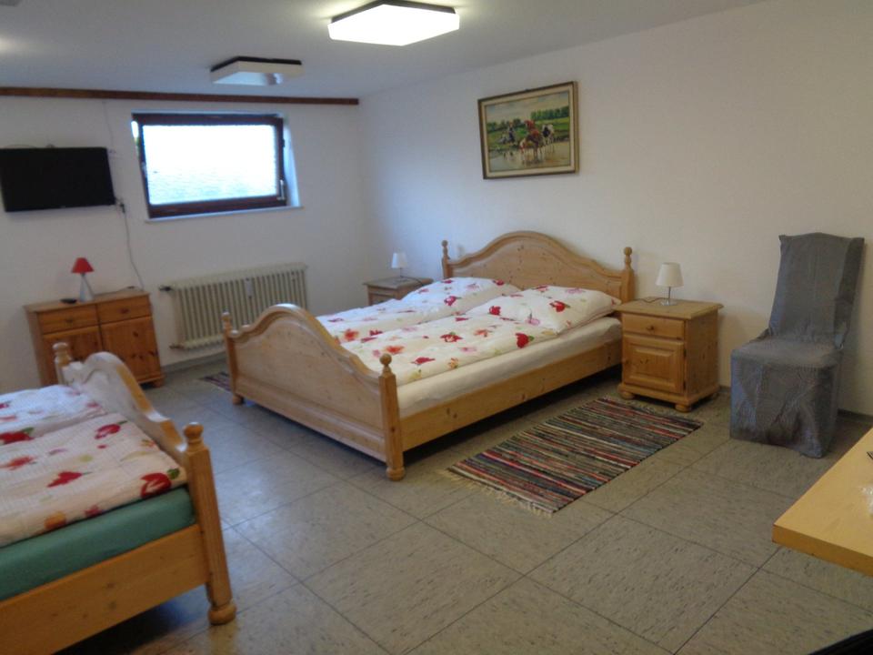 Thumbnail-Wohnung ca. 100m2 Monteure Studenten WG von Priv. zu vermieten