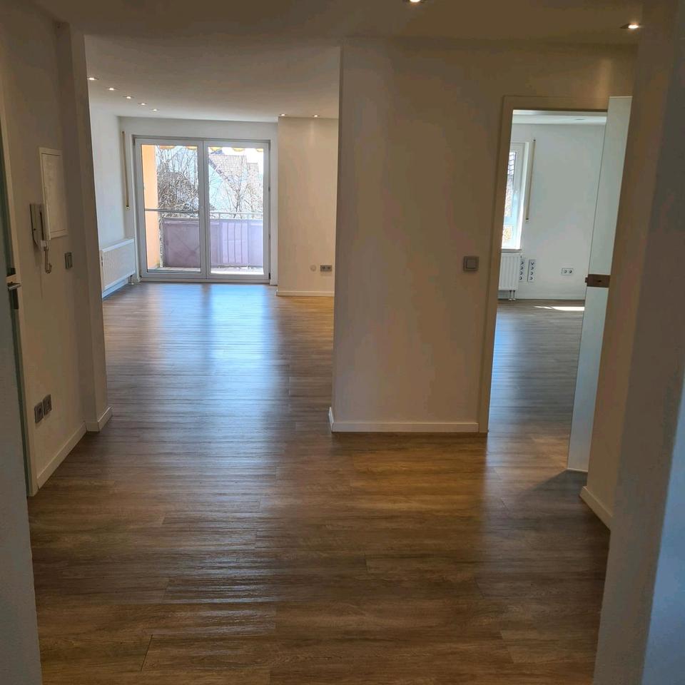 Thumbnail-3 Zimmerwohnung mit EBK, Tiefgaragenstellplatz und Balkon