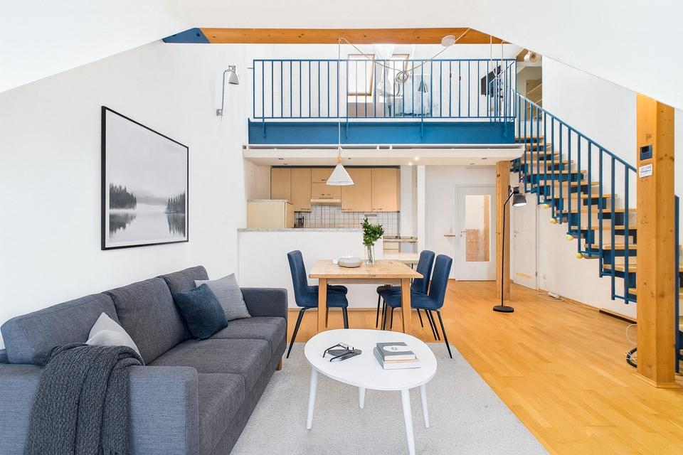 Thumbnail-Moderne 2,5-Zimmer-Galeriewohnung mit Balkon – Nähe Regensburg