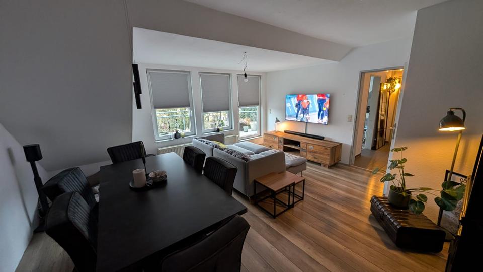 Thumbnail-3,5 Zi.- DG Wohnung: mitten in der Stadt mit Blick ins Grüne!