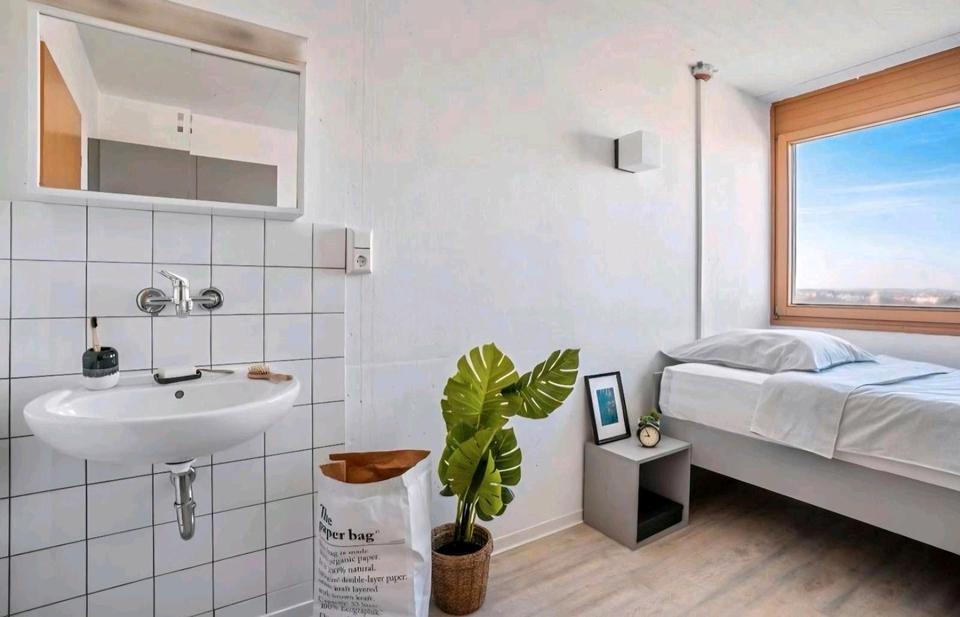 Thumbnail-Zimmer am Campus Ludwigsburg für Studentinnen, Berufspendlerinnen