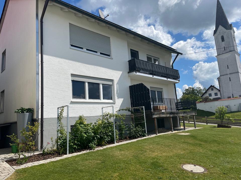 Thumbnail-2,5-Zimmer-Wohnung mit Balkon, Südlage, Einbauküche