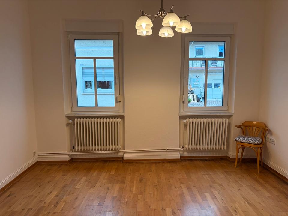 Thumbnail-2-Zi Wohnung 60 m² (2ZKB) mit EBK – 890 € warm (Mü-Sa)