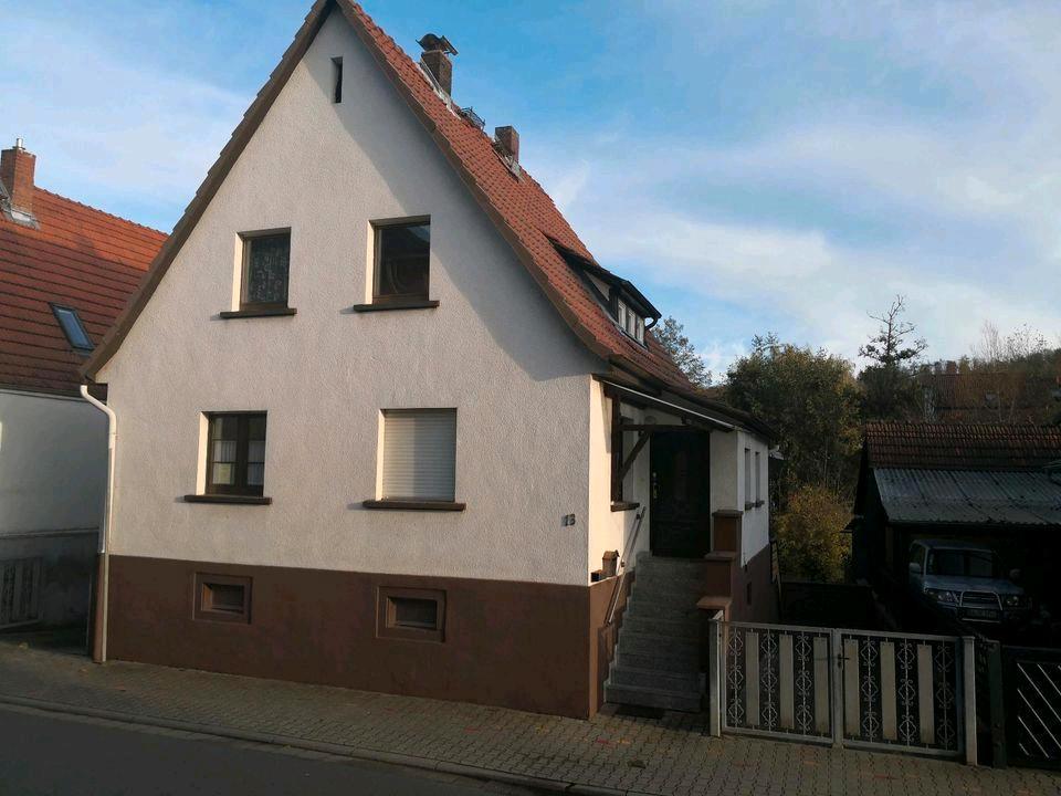 Thumbnail-Schöne Immobilie - Haus, mit großem Balkon und großem Garten