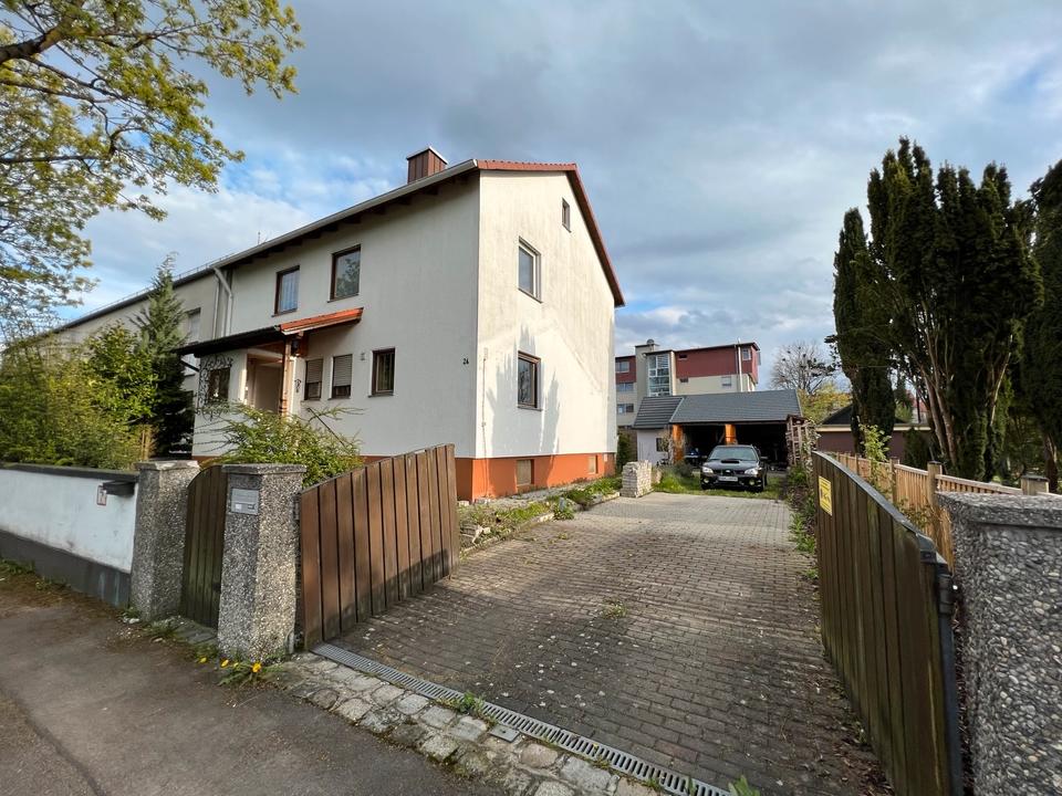 Thumbnail-Zentrales & ruhiges Grundstück mit Altbestand in Dachau-Ost
