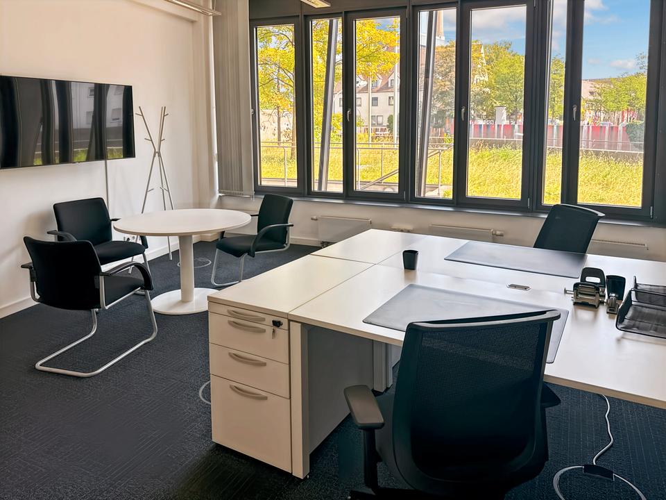 Thumbnail-Privater Büroraum für 5 Person in REGUS Leuchtenbergring