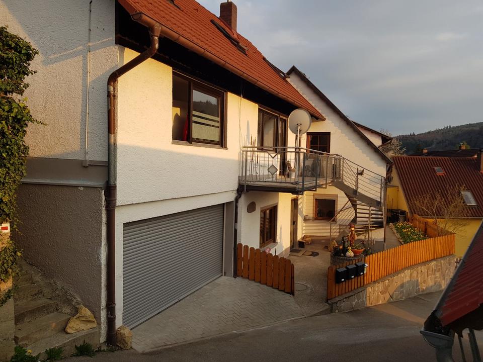 Thumbnail-Geräumige und helle 2,5 Zimmer EG Wohnung mit Garten und Terasse