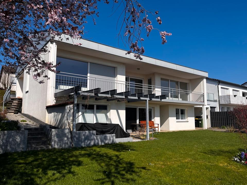 Thumbnail-Einfamilienhaus mit Einliegerwohnung: Zwangsversteigerung