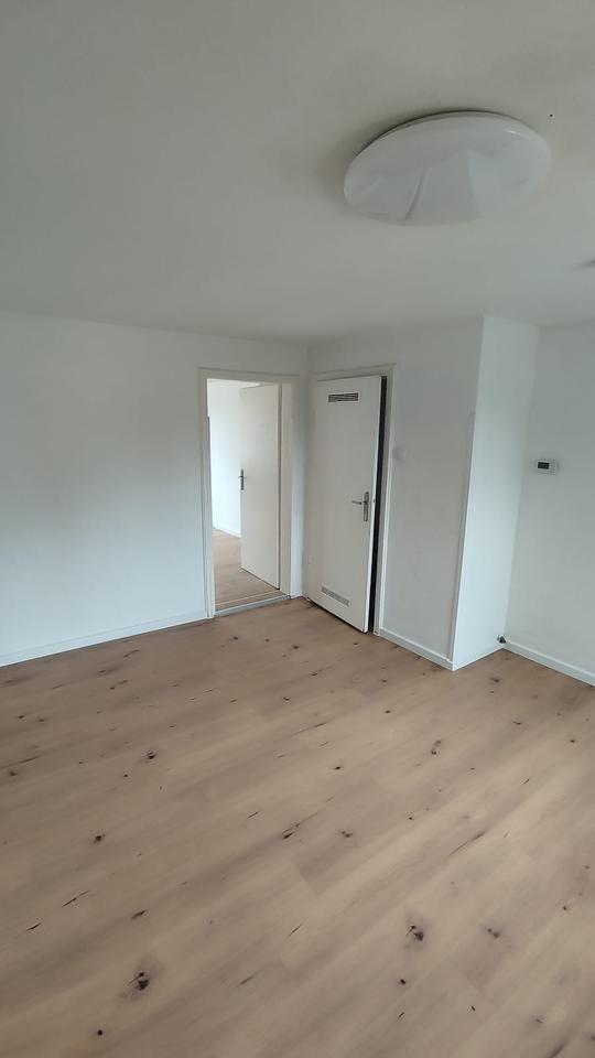 Thumbnail-Gut geschnittene, renovierte 2-ZKB Wohnung in LechhausenAugsburg