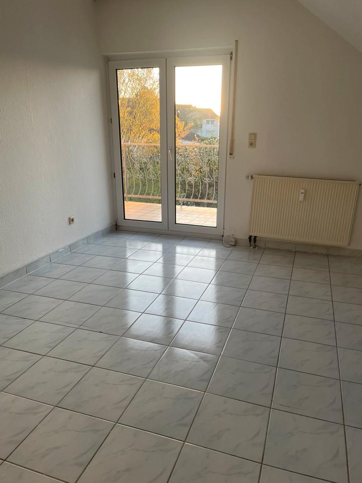 Thumbnail-Helle, gemütliche DG-Wohnung in ruhiger Lage; 35415 Pohlheim