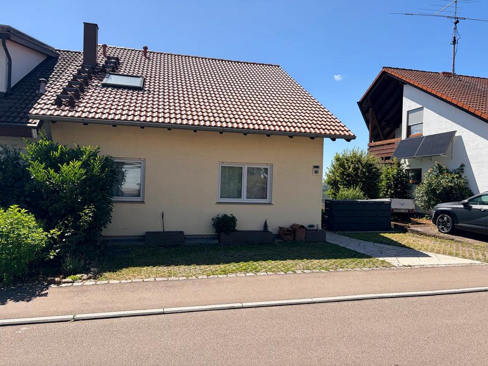 Thumbnail-Charmante Doppelhaushälfte mit Garten in Feldrandlage