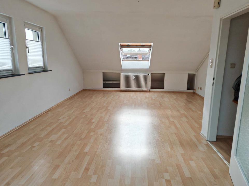 Thumbnail-2,5 ZW WOHNUNG WANNEBAD EBK KÖNIGLACHSTR 11-13 NÄHE UNIklinik ROSSMANN EIFLER